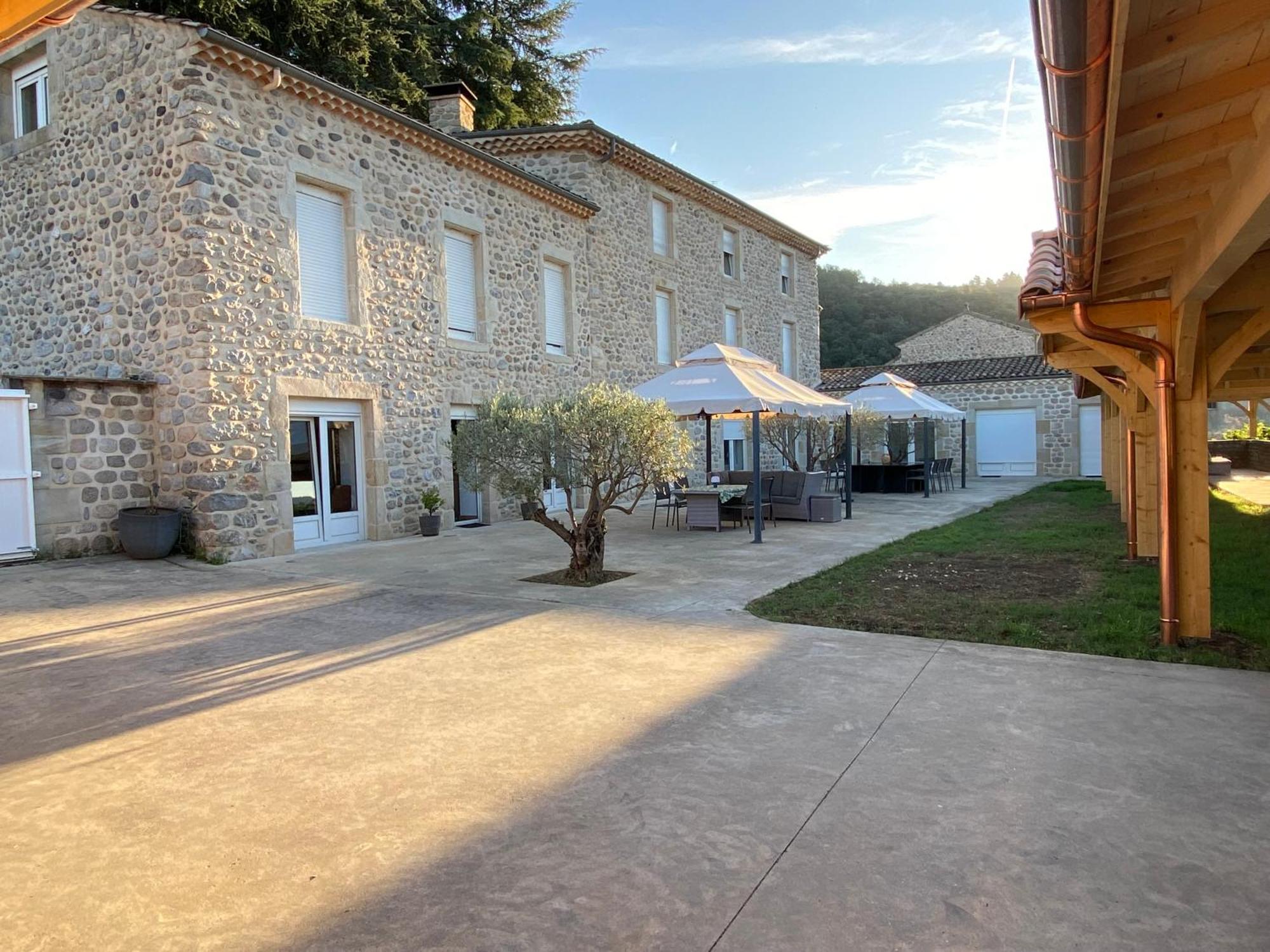 Bed and Breakfast Domaine Les Buis à Saint-Fortunat-sur-Eyrieux Extérieur photo